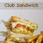 Club sandwich e patatine fritte
